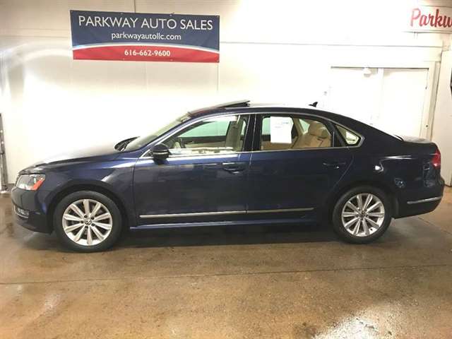 2012 Volkswagen Passat SEL 4dr Sedan 6A w/ Premium Package